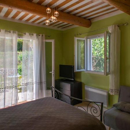 Les Manaux En Provence Bed & Breakfast Roquevaire Eksteriør bilde