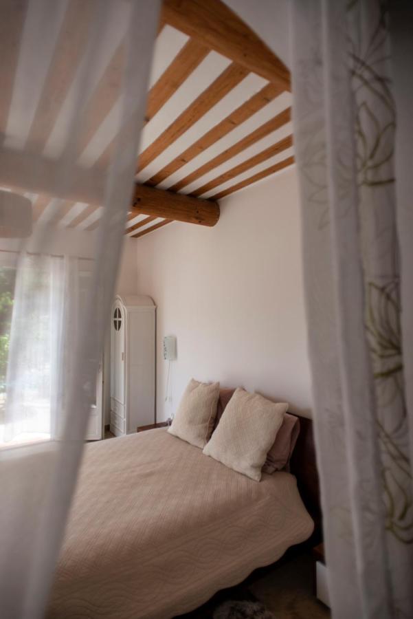 Les Manaux En Provence Bed & Breakfast Roquevaire Eksteriør bilde