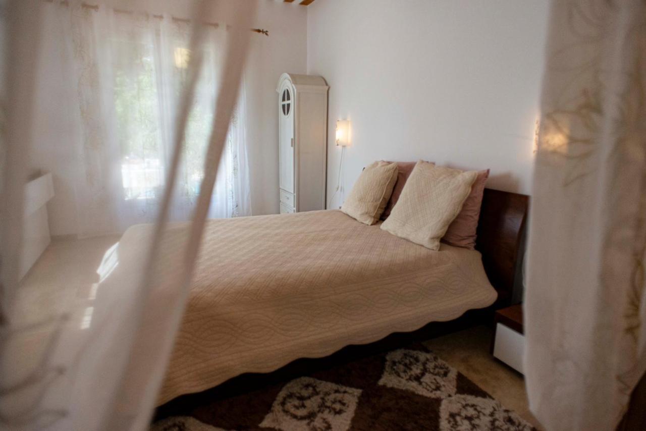 Les Manaux En Provence Bed & Breakfast Roquevaire Eksteriør bilde