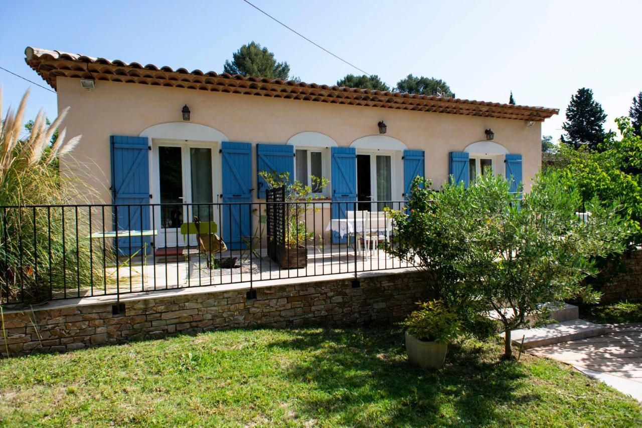 Les Manaux En Provence Bed & Breakfast Roquevaire Eksteriør bilde