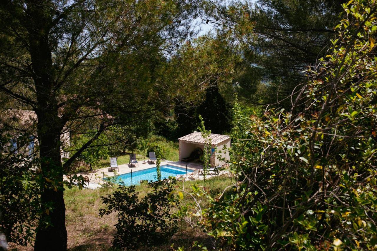 Les Manaux En Provence Bed & Breakfast Roquevaire Eksteriør bilde