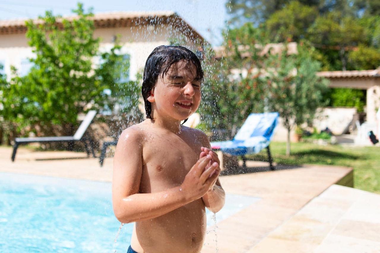 Les Manaux En Provence Bed & Breakfast Roquevaire Eksteriør bilde