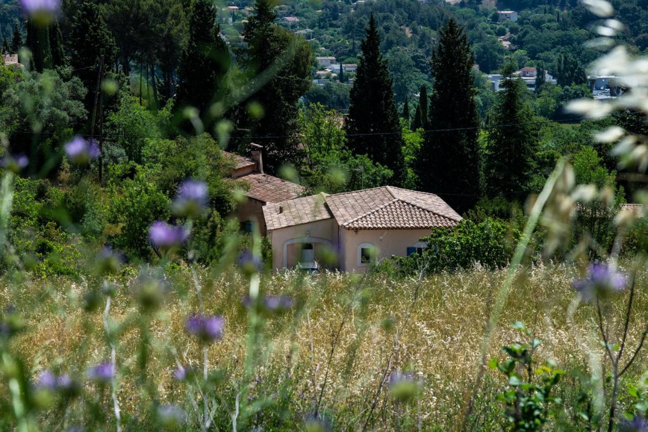 Les Manaux En Provence Bed & Breakfast Roquevaire Eksteriør bilde
