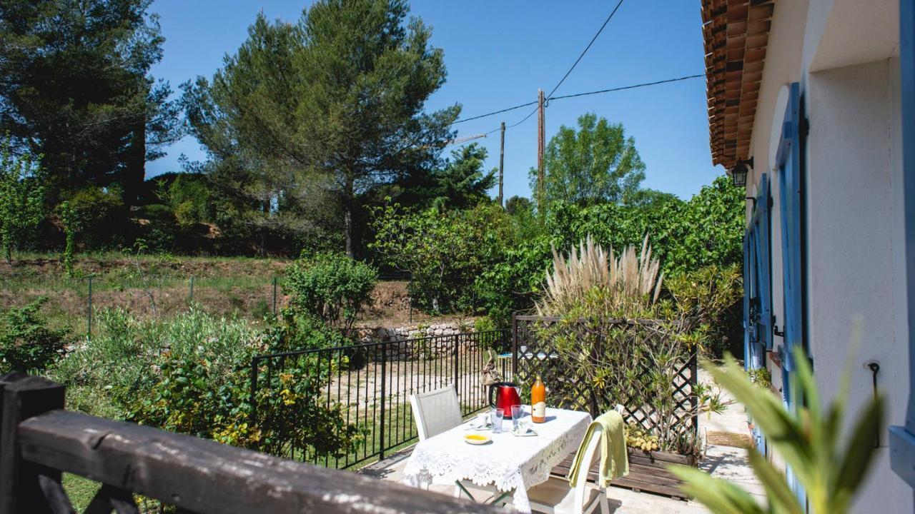 Les Manaux En Provence Bed & Breakfast Roquevaire Eksteriør bilde