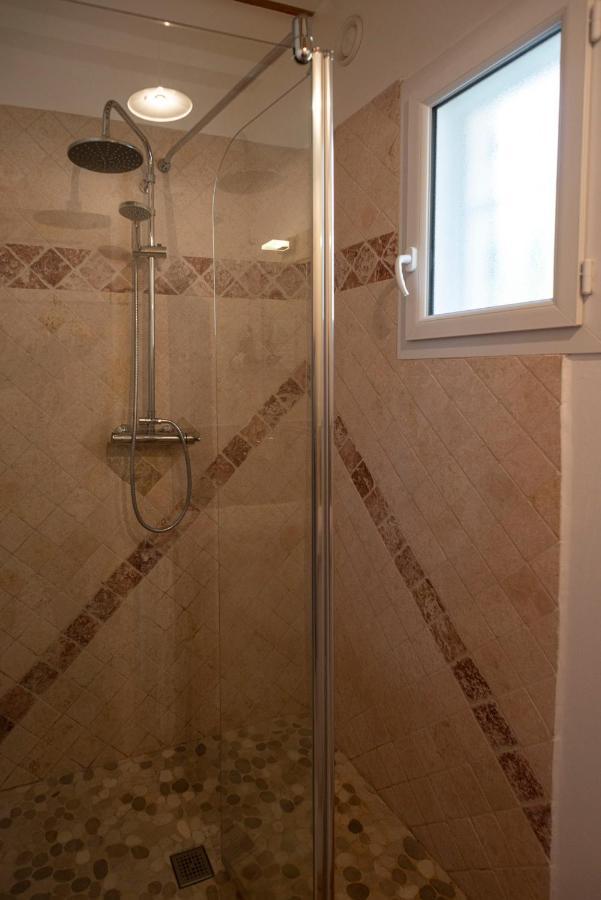 Les Manaux En Provence Bed & Breakfast Roquevaire Eksteriør bilde