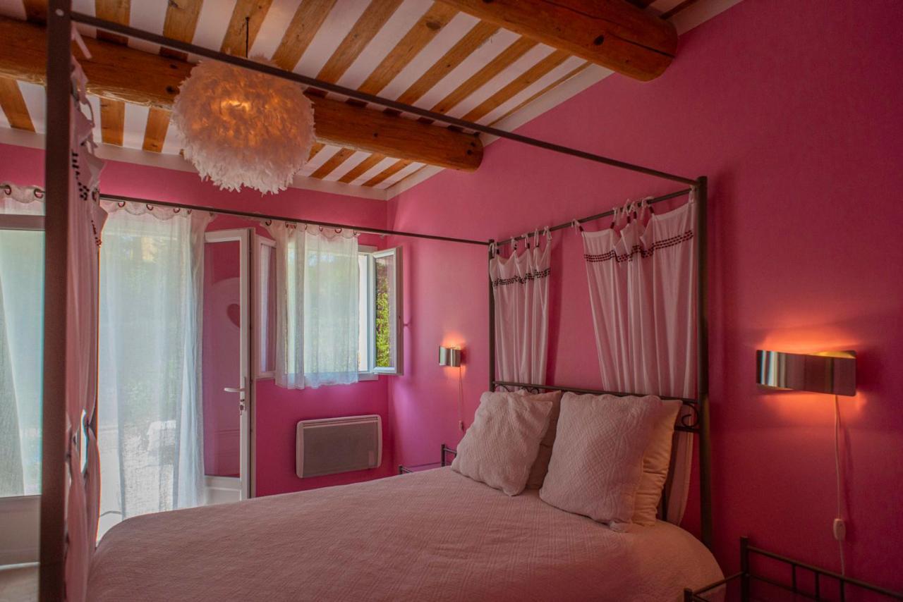 Les Manaux En Provence Bed & Breakfast Roquevaire Eksteriør bilde
