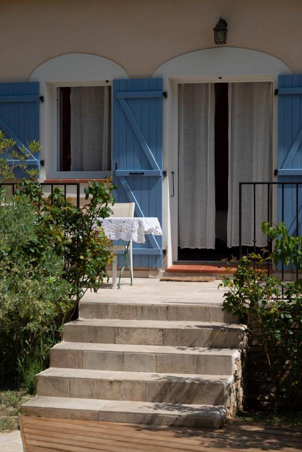 Les Manaux En Provence Bed & Breakfast Roquevaire Eksteriør bilde